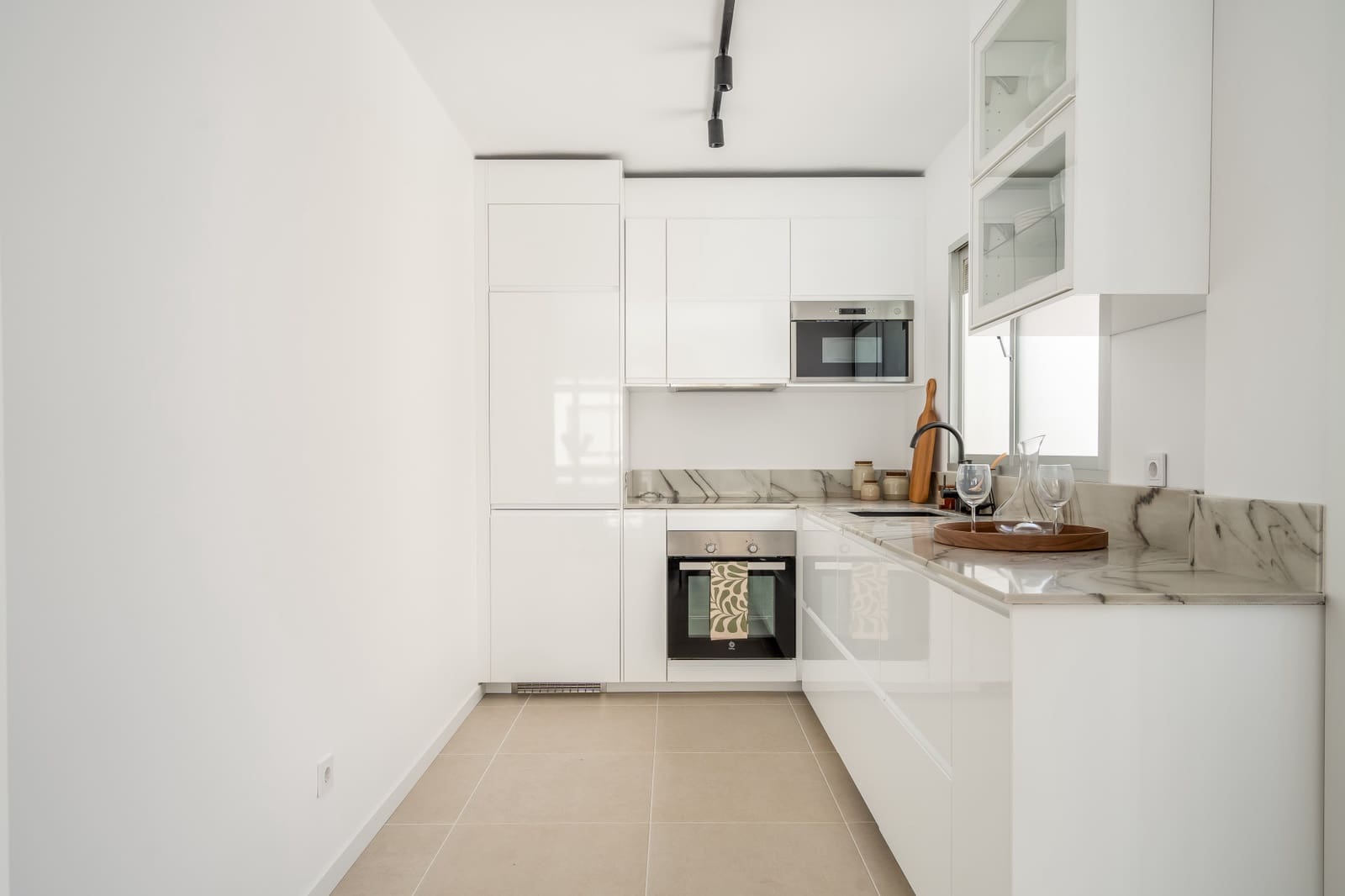 3 bedroom Apartment for sale in Estepona - € 449,000 (Ref: 9564934)