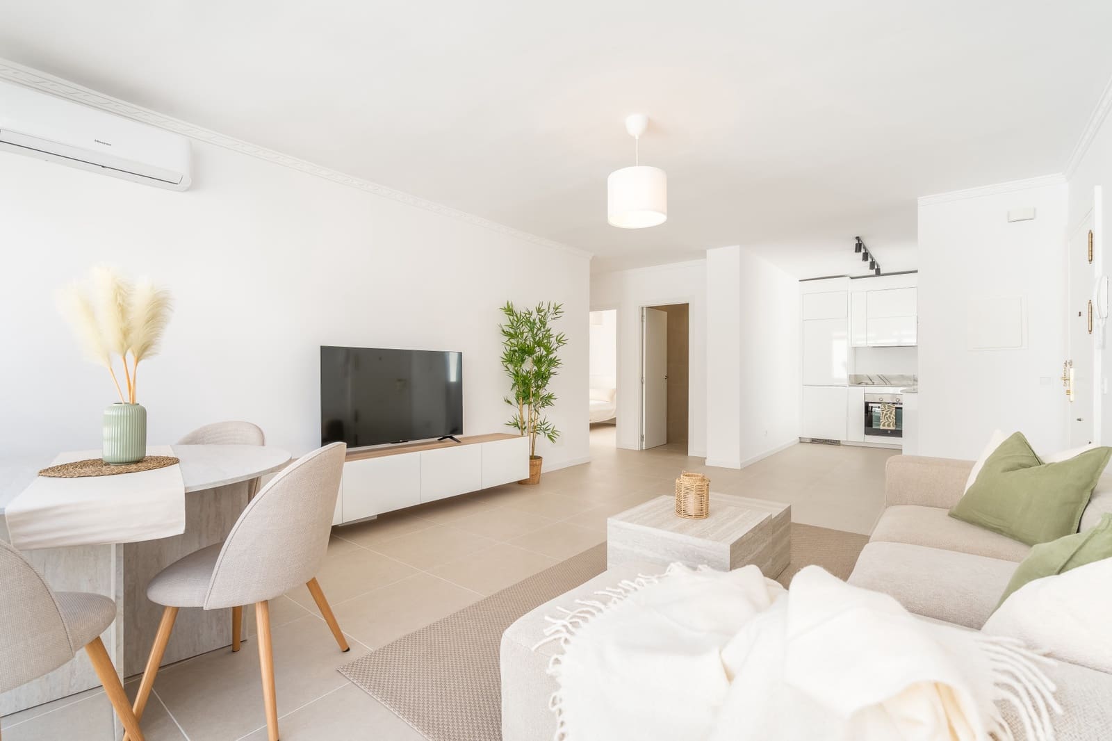 3 bedroom Apartment for sale in Estepona - € 449,000 (Ref: 9564934)