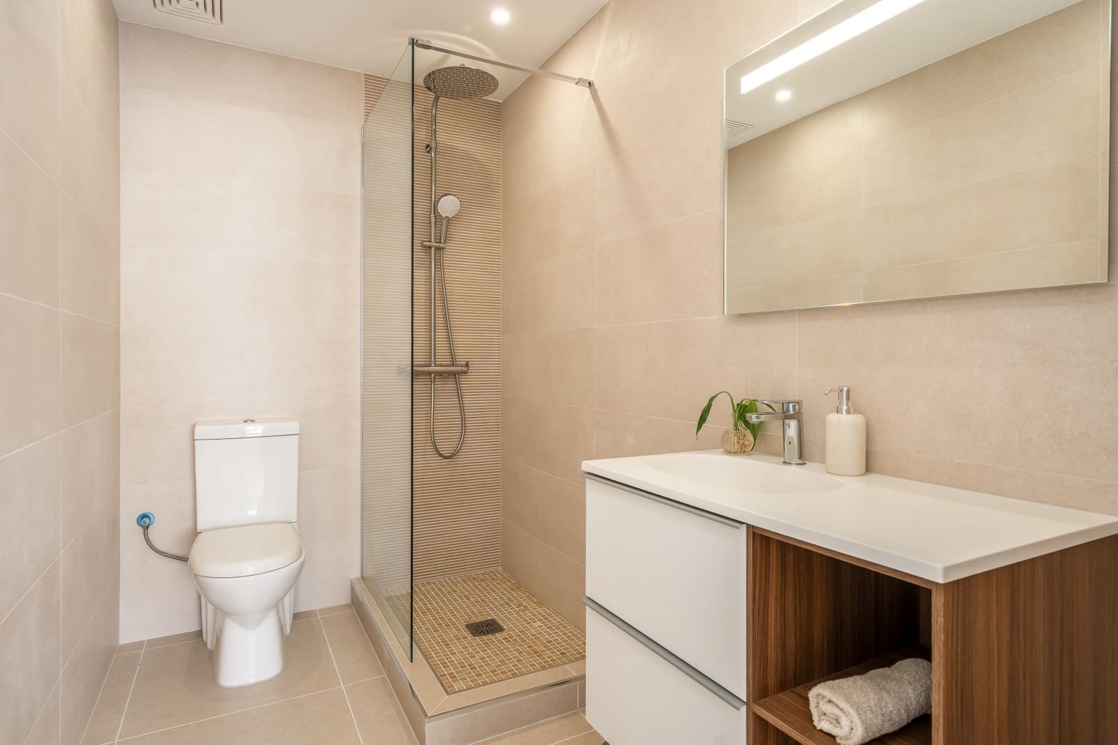 3 bedroom Apartment for sale in Estepona - € 449,000 (Ref: 9564934)