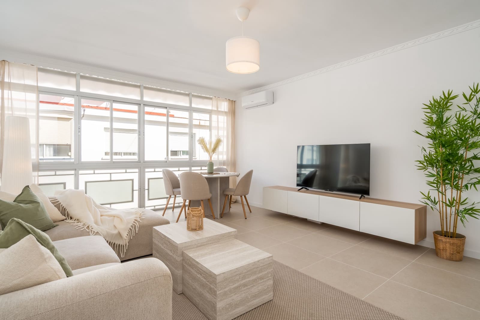 3 bedroom Apartment for sale in Estepona - € 449,000 (Ref: 9564934)