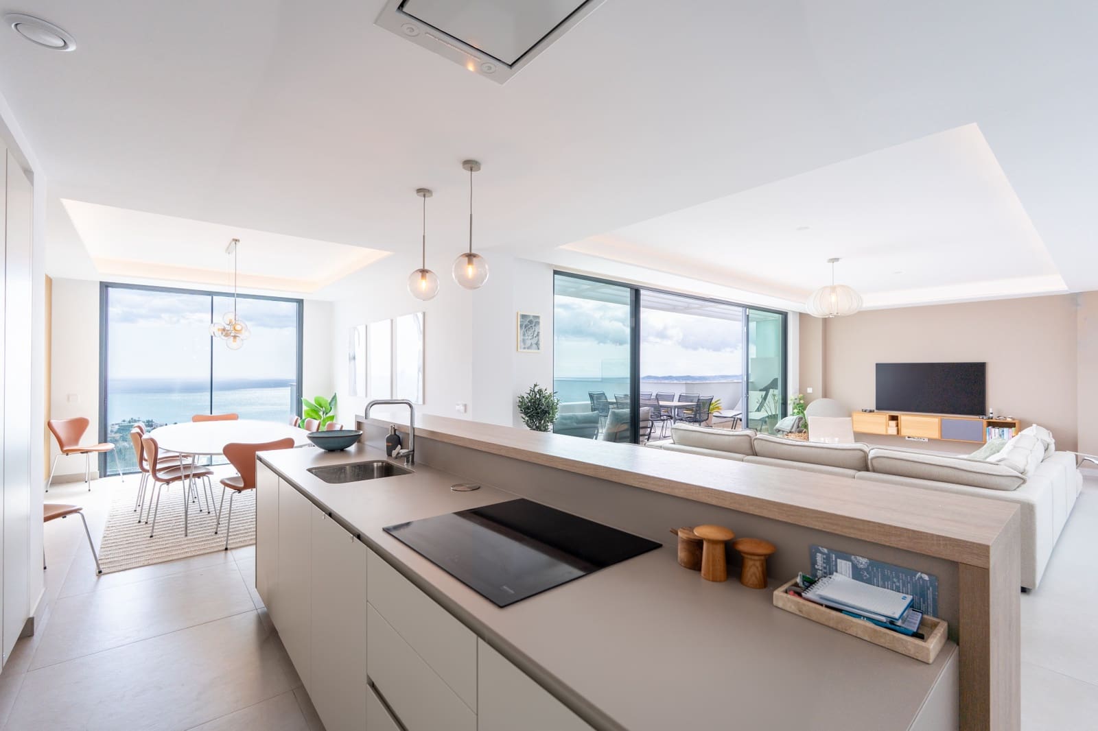 4 Zimmer Penthouse zu verkaufen in Benalmadena Costa mit Pool Garage - 2.195.000 € (Ref: 9701477)