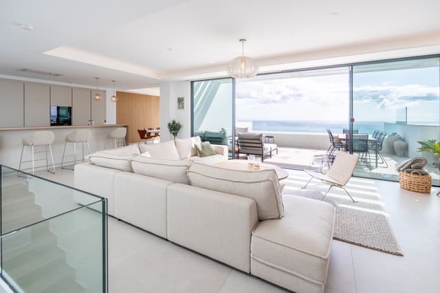 4 soverom Penthouse til salgs i Benalmadena Costa, Benalmádena med svømmebasseng garasje - € 2 195 000 (Ref: 9701477)
