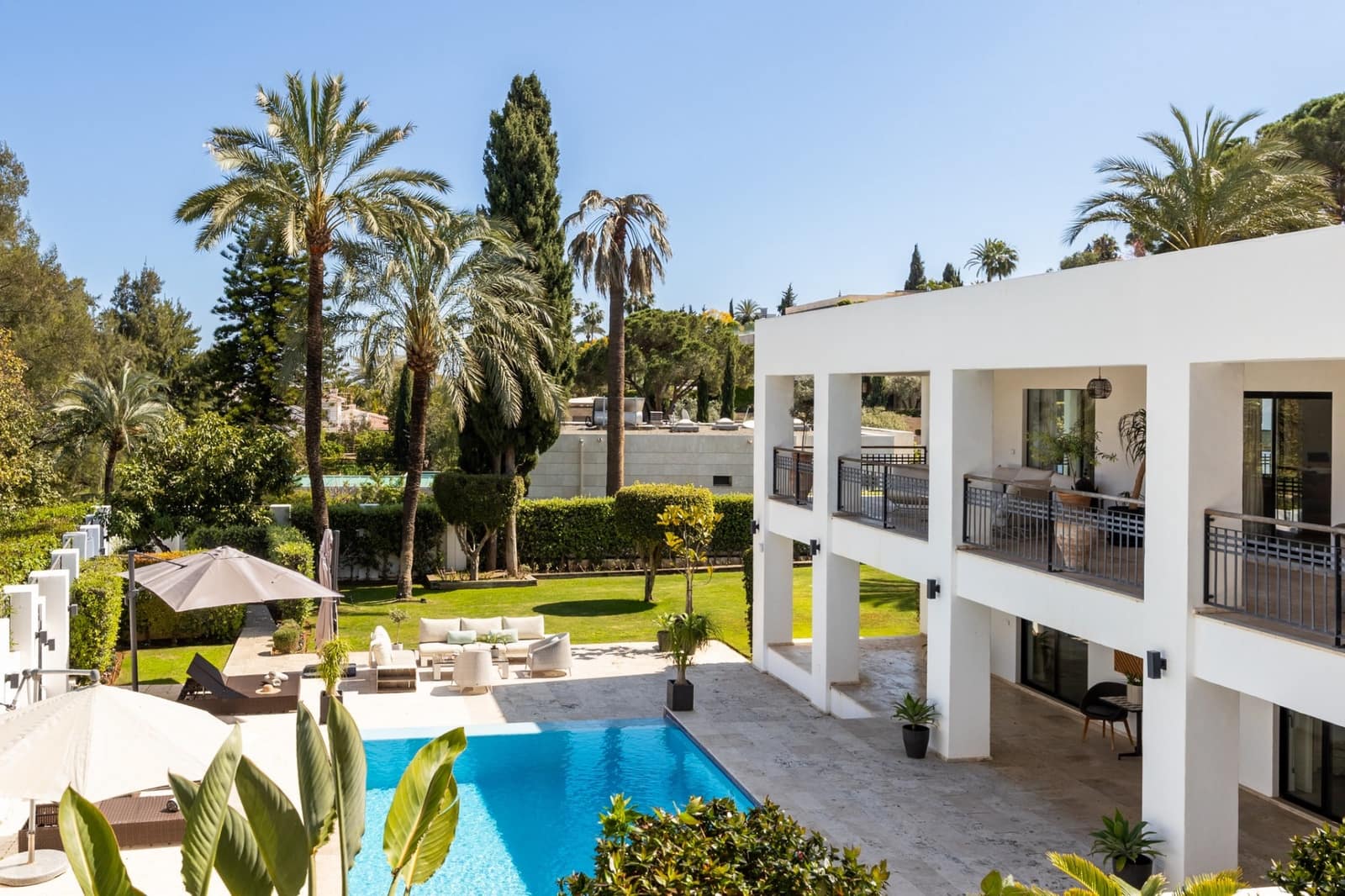5 makuuhuone Huvila myytävänä paikassa Marbella mukana uima-altaan 
autotalli - 5 695 000 € (Ref: 9788329)