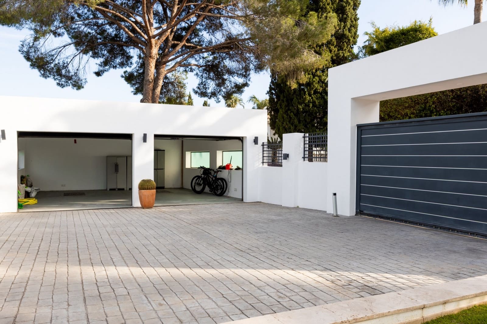 5 makuuhuone Huvila myytävänä paikassa Marbella mukana uima-altaan 
autotalli - 5 695 000 € (Ref: 9788329)