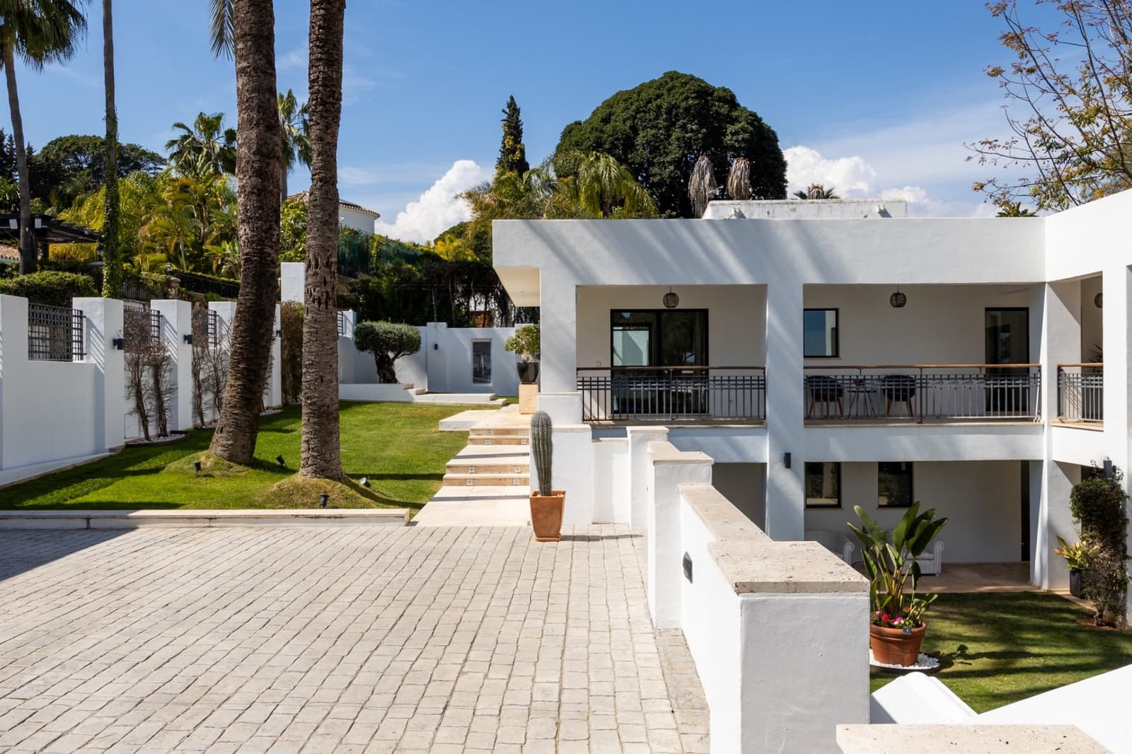 5 makuuhuone Huvila myytävänä paikassa Marbella mukana uima-altaan 
autotalli - 5 695 000 € (Ref: 9788329)