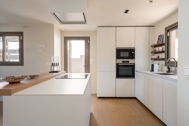 Casa de 4 habitaciones en Mijas en venta con piscina garaje - 949.000 € (Ref: 9801295)