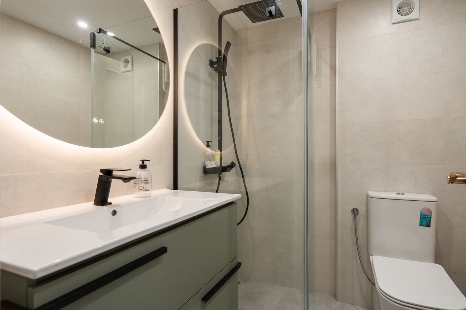 2 slaapkamer Appartement te koop in Mijas Costa met zwembad garage - € 381.000 (Ref: 9815797)