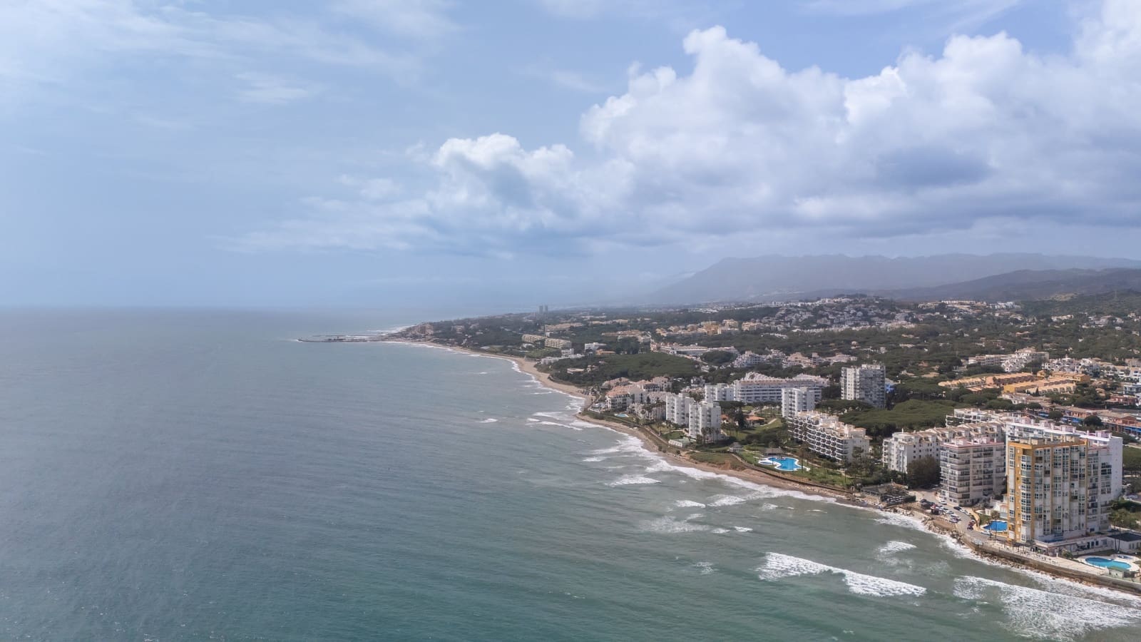 2 slaapkamer Appartement te koop in Mijas Costa met zwembad garage - € 381.000 (Ref: 9815797)