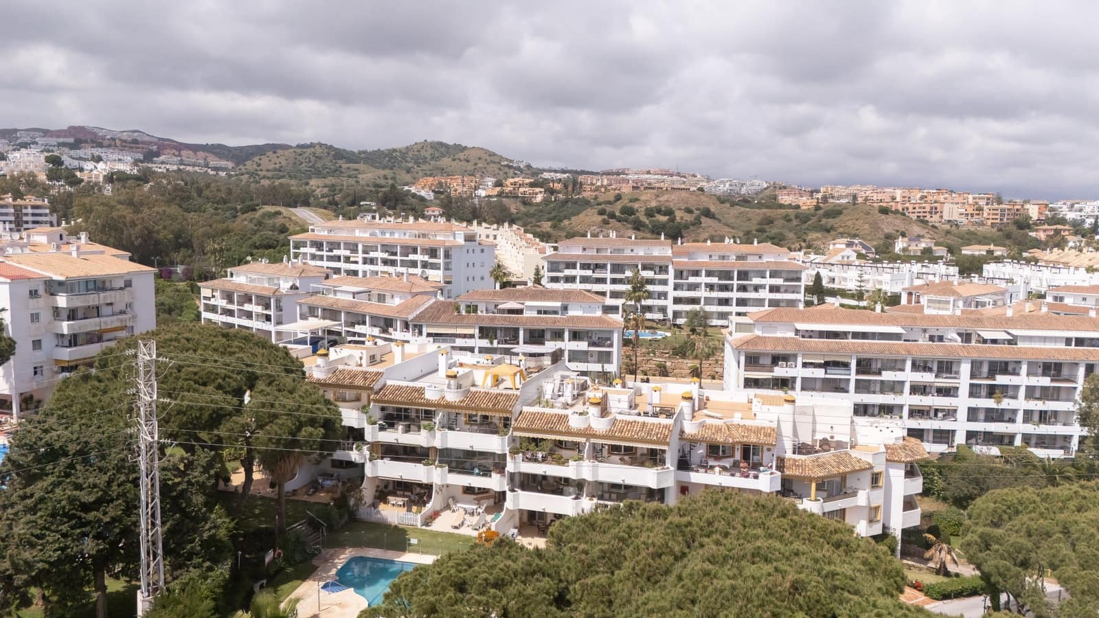 2 slaapkamer Appartement te koop in Mijas Costa met zwembad garage - € 381.000 (Ref: 9815797)