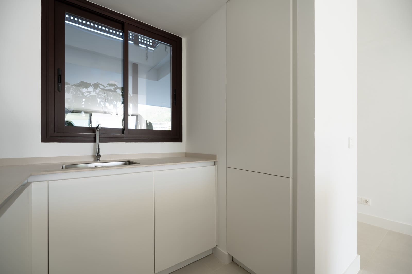 2 bedroom Apartment for sale in Fuengirola with pool garage - € 549,000 (Ref: 9815798)