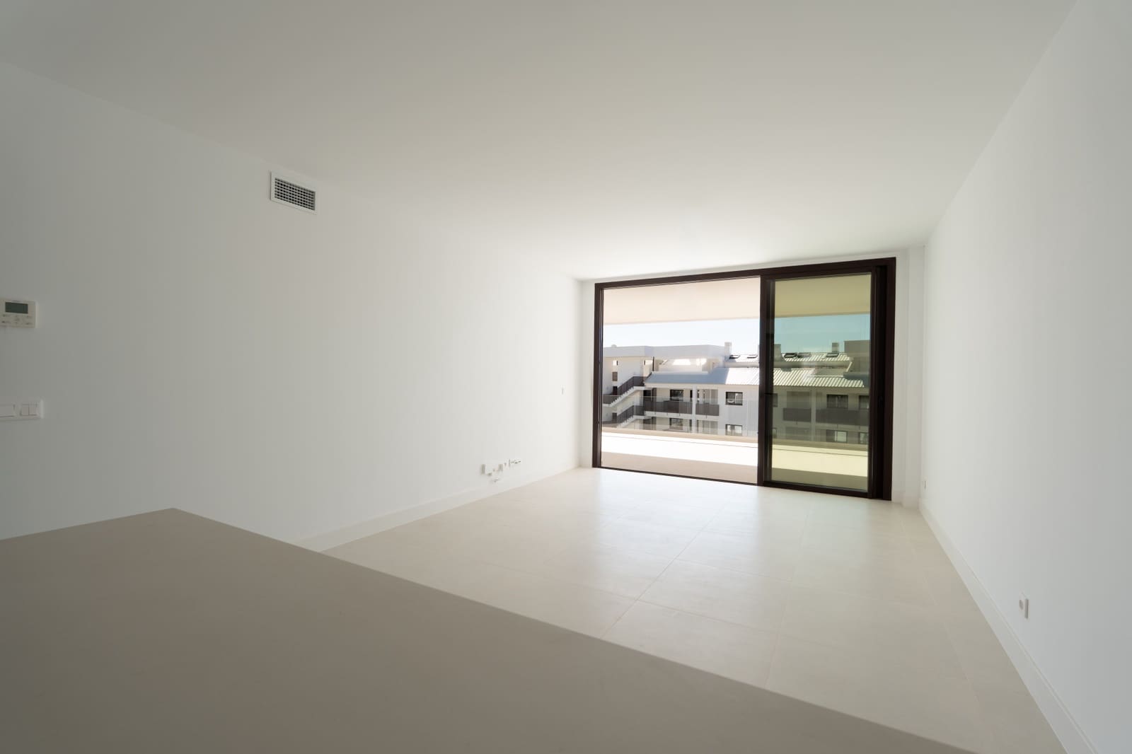 2 soverom Leilighet til salgs i Fuengirola med svømmebasseng garasje - € 525 000 (Ref: 9815798)
