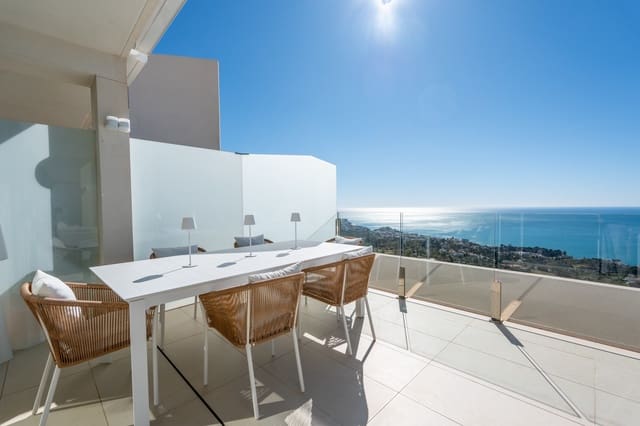 Ático de 3 habitaciones en Benalmádena pueblo, Benalmádena en venta con piscina garaje - 1.349.000 € (Ref: 9818012)