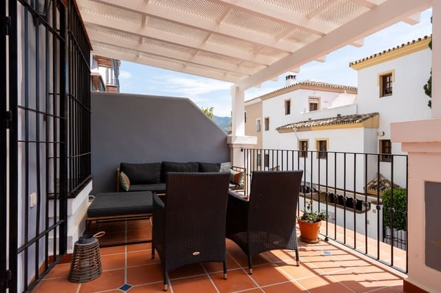 3 sypialnia Dom na sprzedaż w Golden Mile, Marbella z basenem garażem - 1 449 000 € (Ref: 9829003)