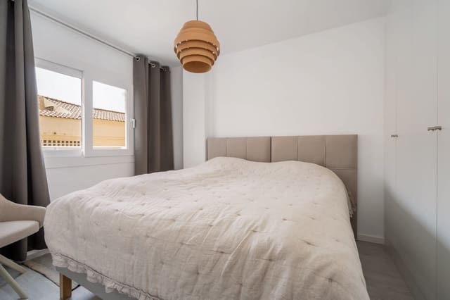 3 makuuhuone Huoneisto myytävänä paikassa Torreblanca, Fuengirola mukana uima-altaan 
autotalli - 525 000 € (Ref: 9846153)