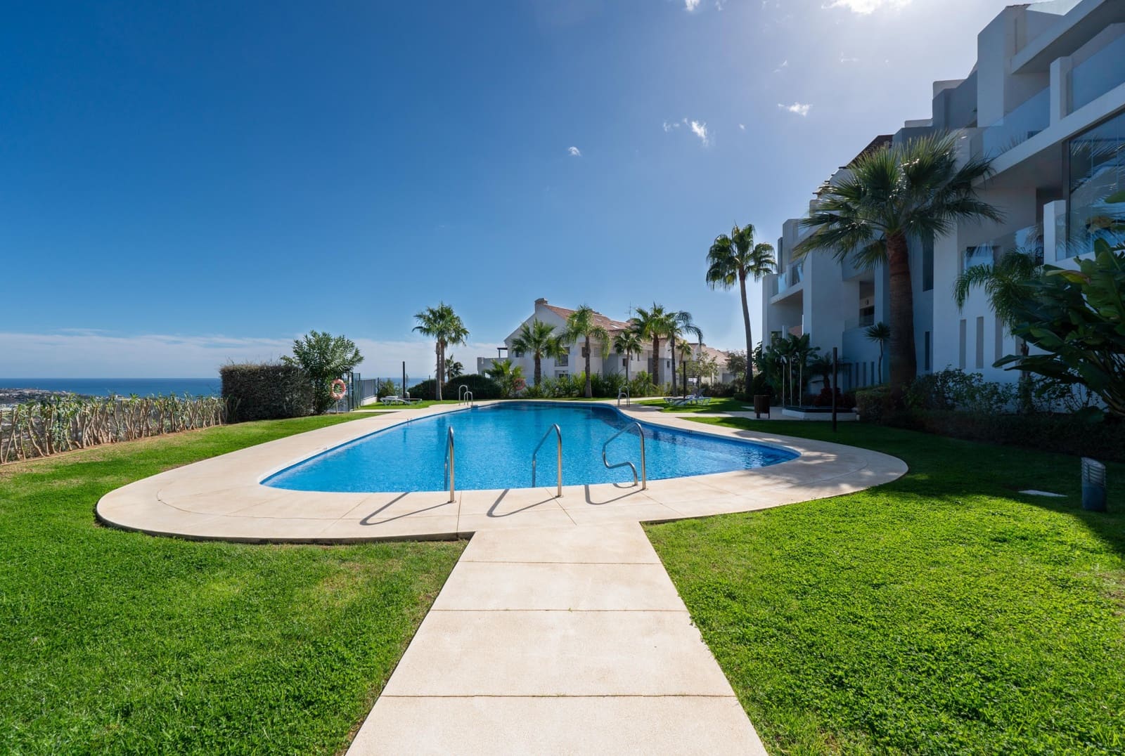 1 bedroom Apartment for sale in La Cala de Mijas with pool garage - € 330,000 (Ref: 9880795)