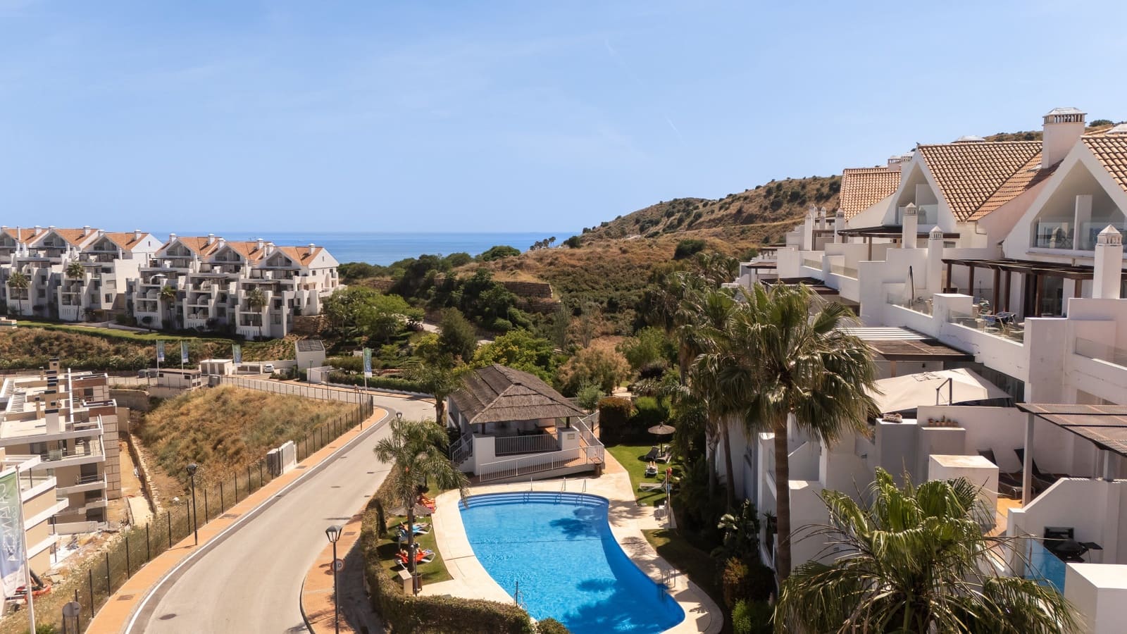 1 bedroom Apartment for sale in La Cala de Mijas with pool garage - € 330,000 (Ref: 9880795)