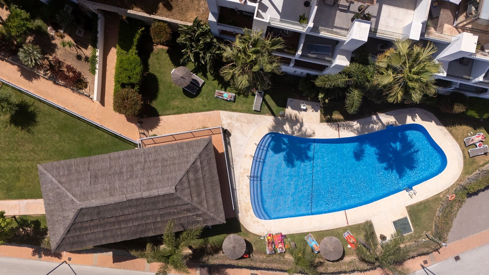 1 bedroom Apartment for sale in La Cala de Mijas with pool garage - € 330,000 (Ref: 9880795)