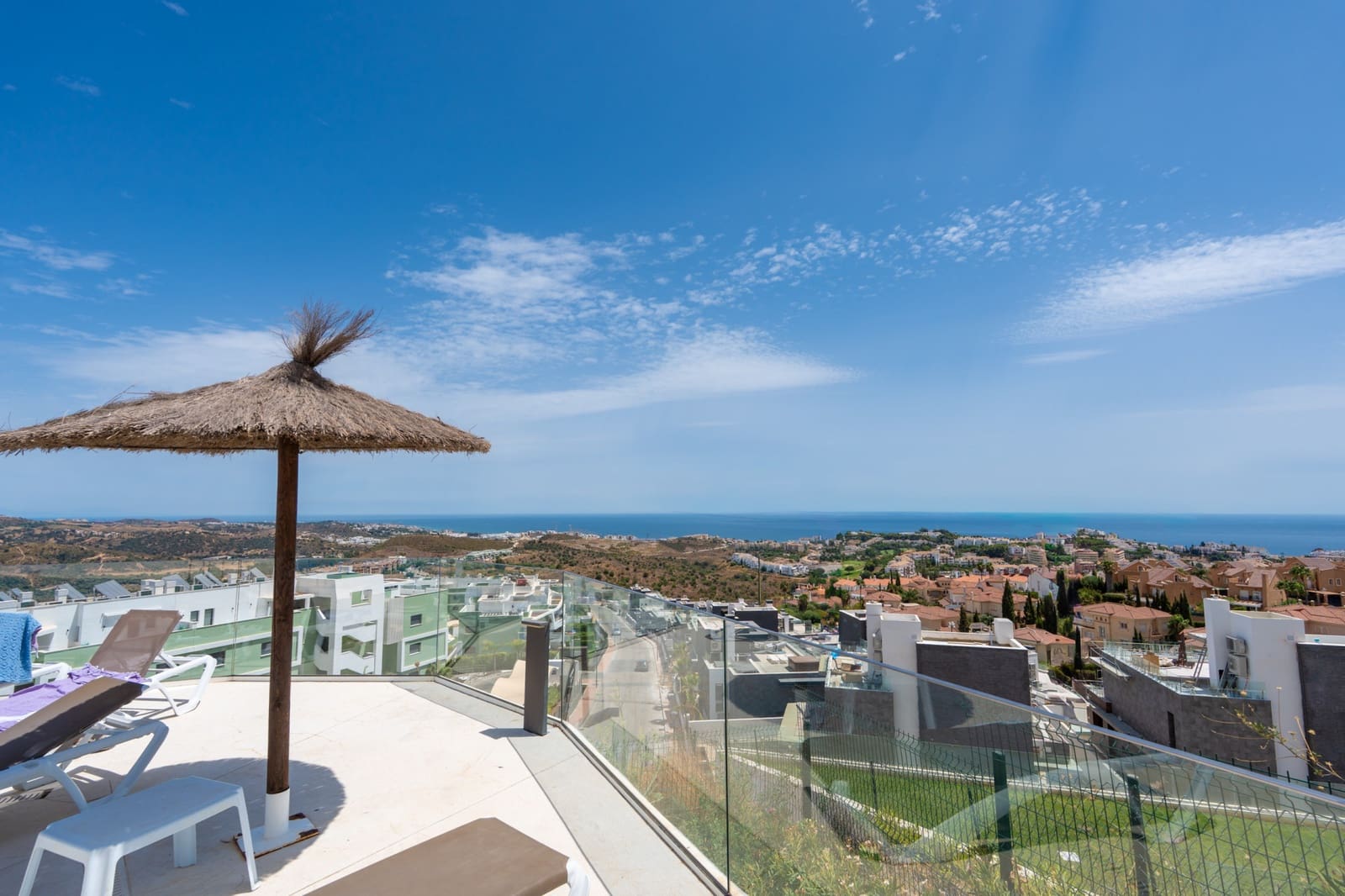 1 bedroom Apartment for sale in La Cala de Mijas with pool garage - € 330,000 (Ref: 9880795)