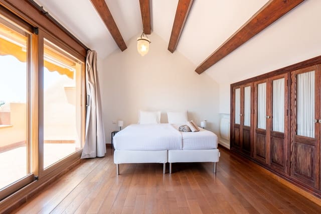 3 bedroom Penthouse for sale in Torrequebrada, Benalmádena with pool garage - € 750,000 (Ref: 9894142)