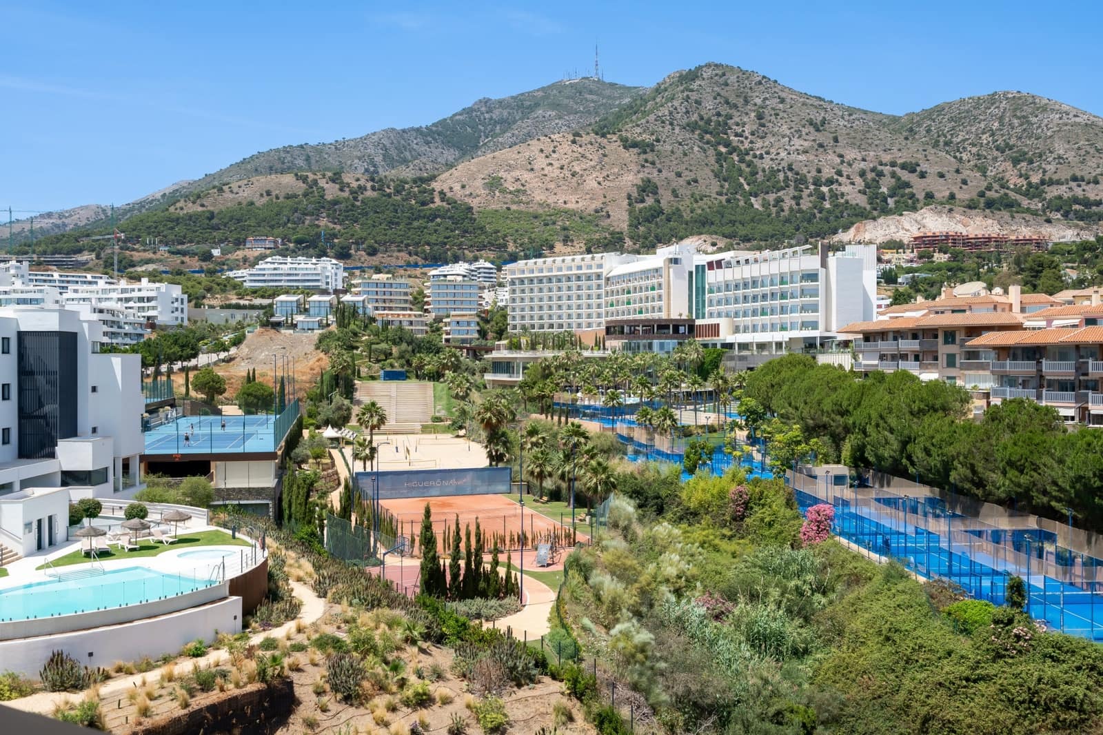 3 sovrum Lägenhet till salu i Fuengirola med pool garage - 1 050 000 € (Ref: 9907004)