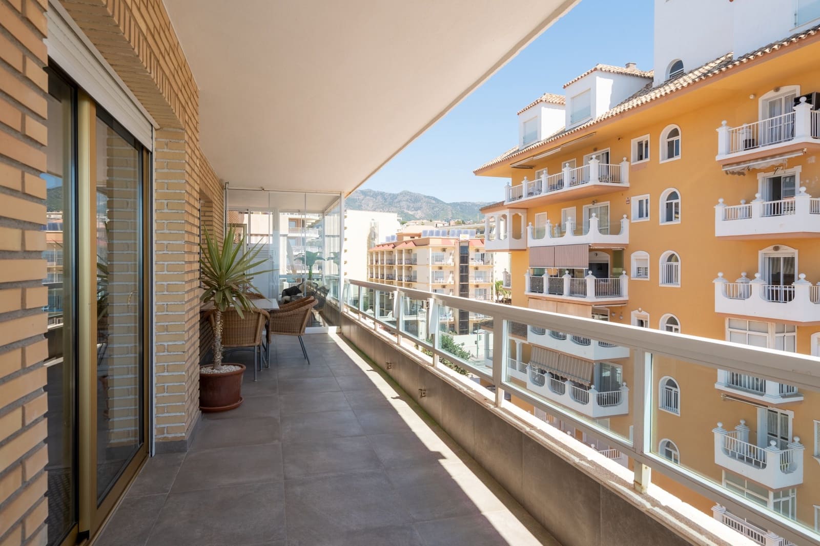 3 soverom Leilighet til salgs i Fuengirola med svømmebasseng garasje - € 995 000 (Ref: 9962385)