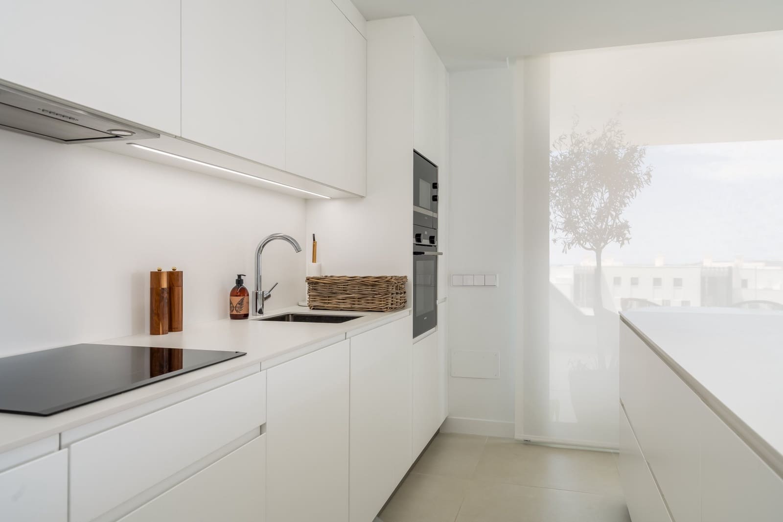 3 bedroom Apartment for sale in Fuengirola with pool garage - € 895,000 (Ref: 9973052)