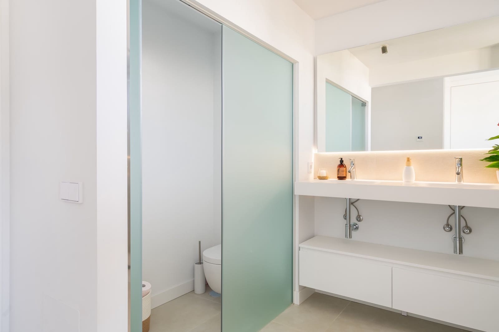 3 bedroom Apartment for sale in Fuengirola with pool garage - € 895,000 (Ref: 9973052)