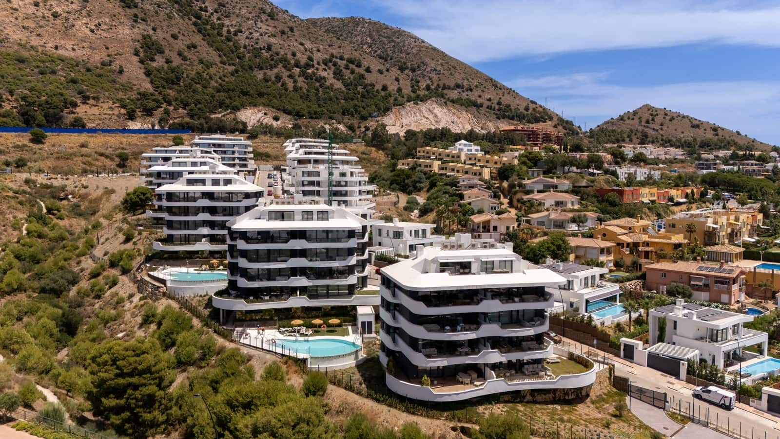 3 bedroom Apartment for sale in Fuengirola with pool garage - € 895,000 (Ref: 9973052)