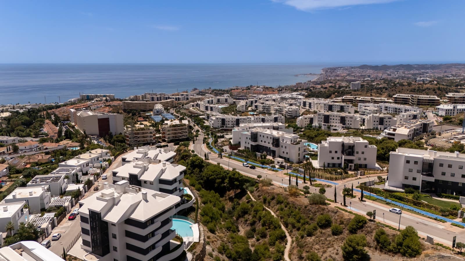 3 bedroom Apartment for sale in Fuengirola with pool garage - € 895,000 (Ref: 9973052)