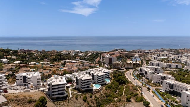 3 soverom Leilighet til salgs i El Higuerón, Fuengirola med svømmebasseng garasje - € 895 000 (Ref: 9973052)