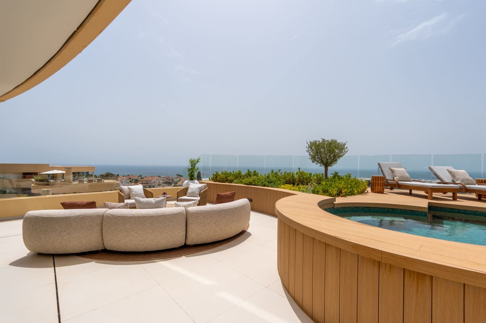 3 soverom Leilighet til salgs i Fuengirola med svømmebasseng garasje - € 2 695 000 (Ref: 9977037)