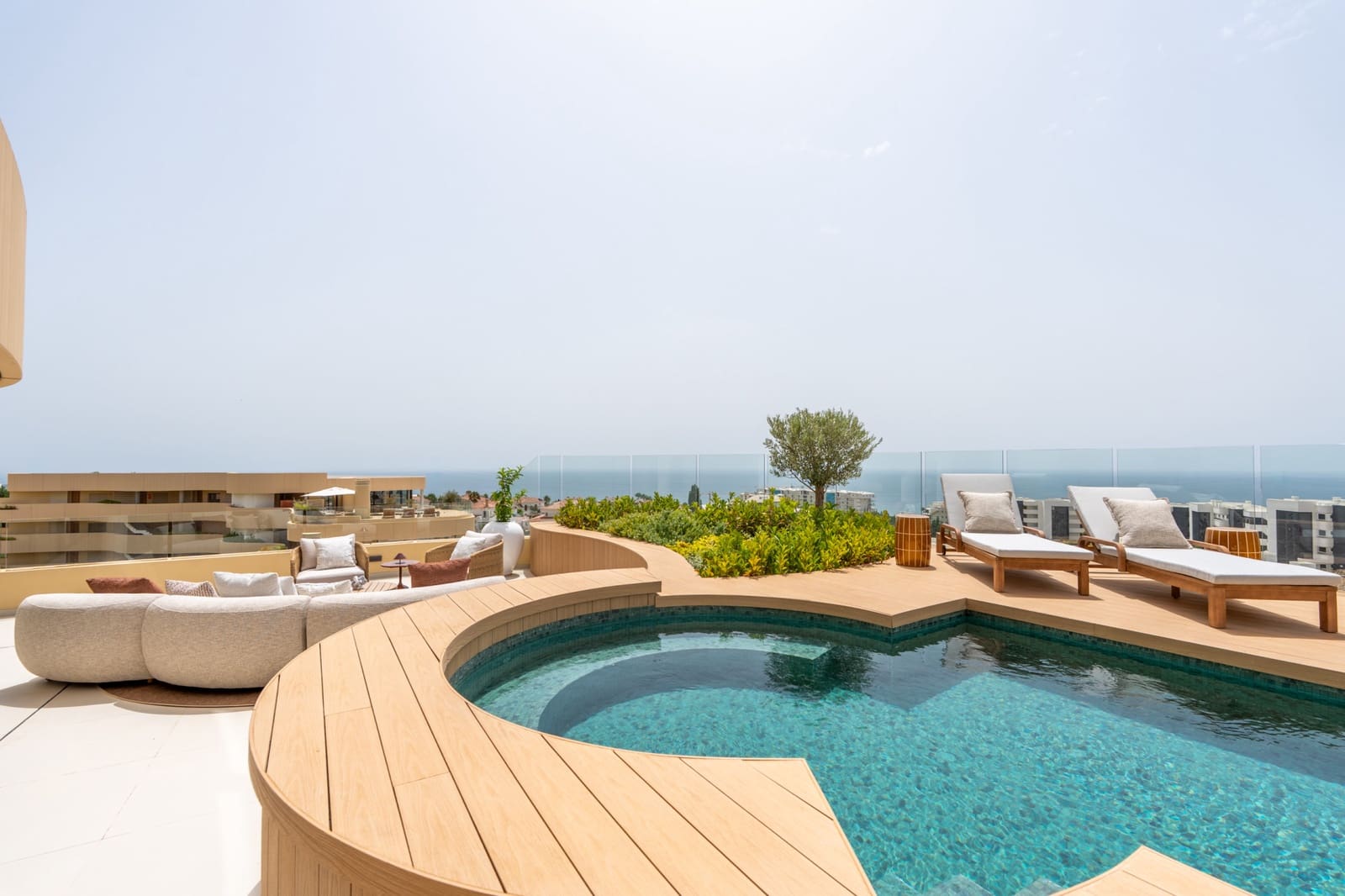 3 slaapkamer Appartement te koop in Fuengirola met zwembad garage - € 2.495.000 (Ref: 9977037)
