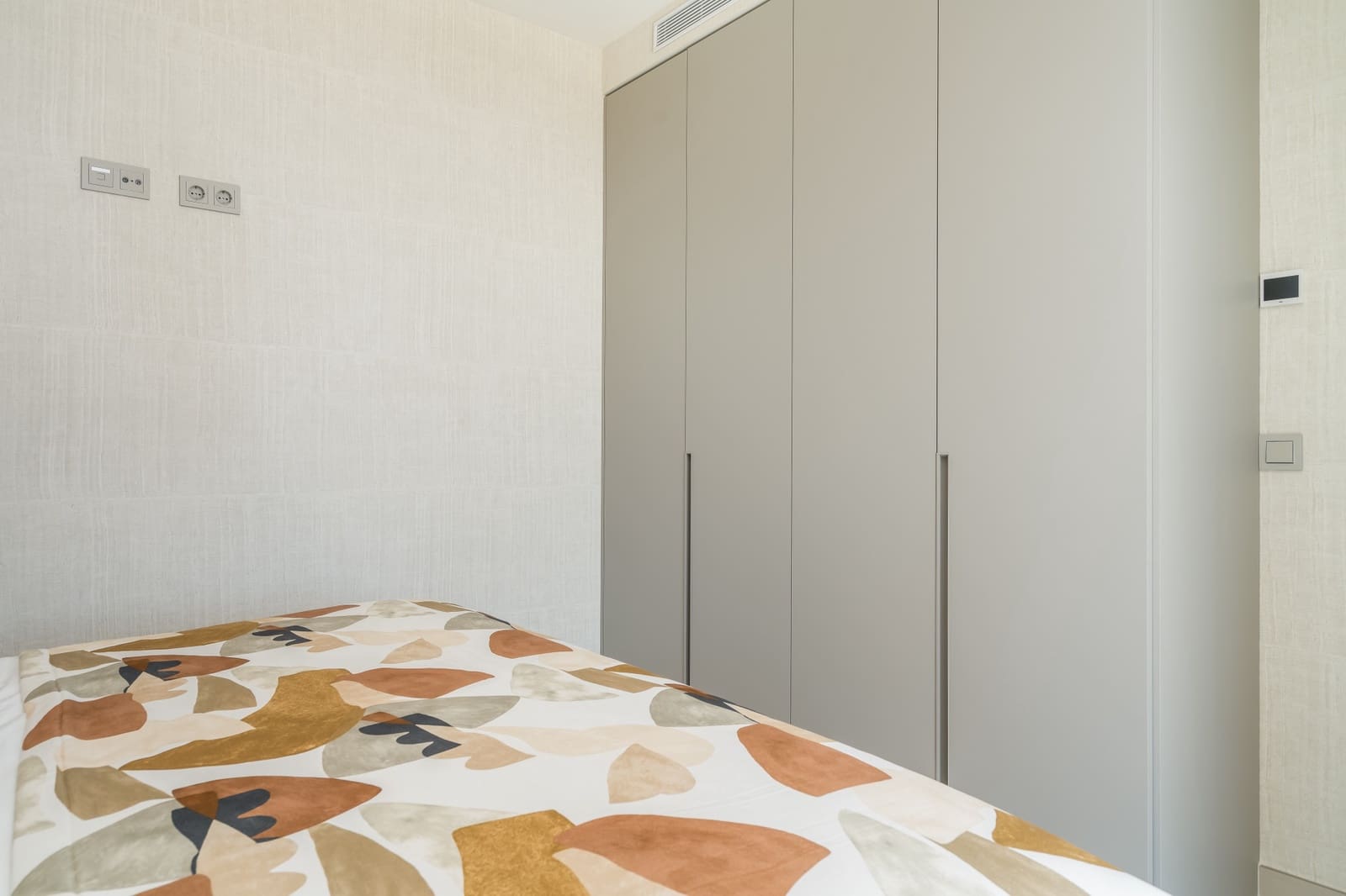 3 bedroom Apartment for sale in Fuengirola with pool garage - € 2,495,000 (Ref: 9977037)