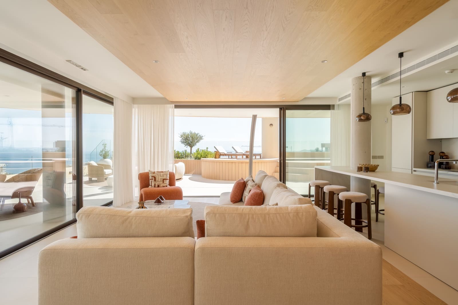 3 bedroom Apartment for sale in Fuengirola with pool garage - € 2,495,000 (Ref: 9977037)