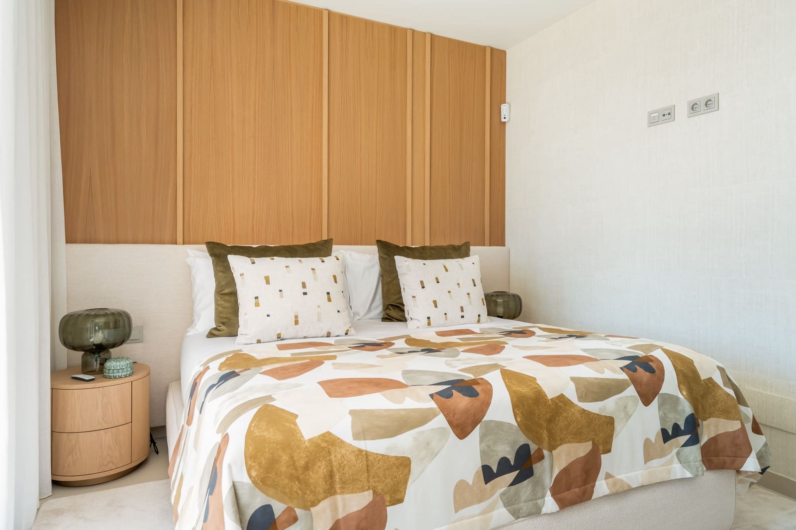 3 bedroom Apartment for sale in Fuengirola with pool garage - € 2,495,000 (Ref: 9977037)
