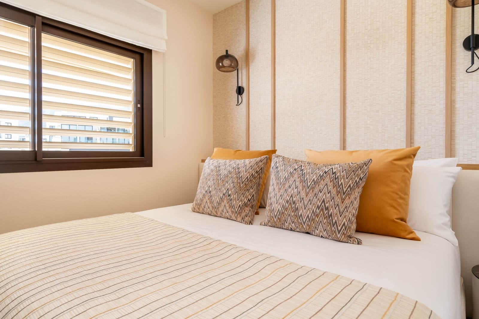 3 bedroom Apartment for sale in Fuengirola with pool garage - € 2,495,000 (Ref: 9977037)