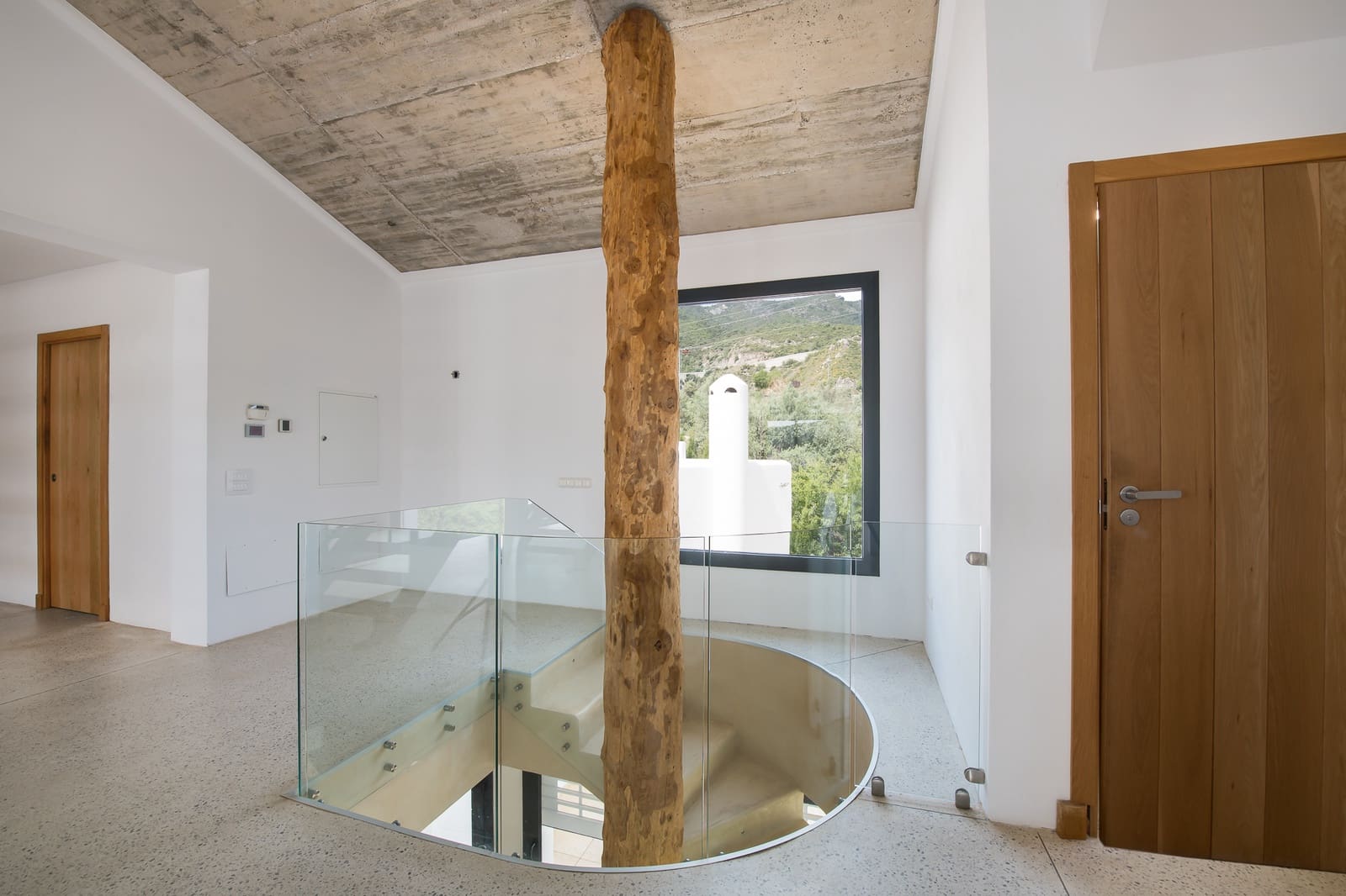 5 soveværelse Finca/Landehus til salg i Ojen med swimmingpool garage - € 2.950.000 (Ref: 9858850)