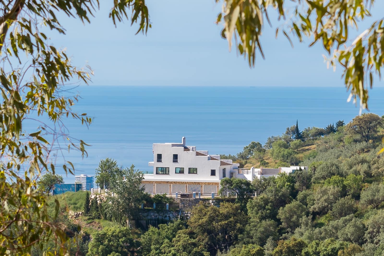 5 soveværelse Finca/Landehus til salg i Ojen med swimmingpool garage - € 2.950.000 (Ref: 9858850)
