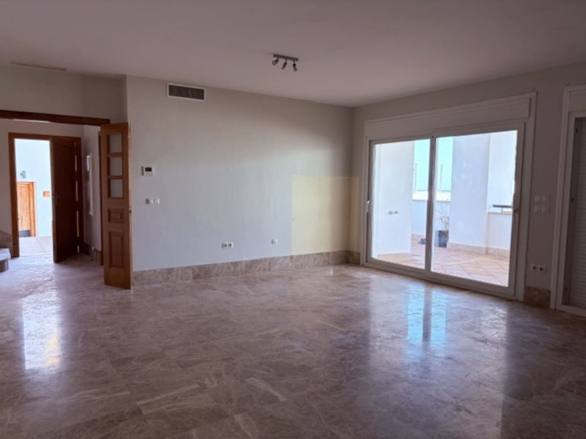 3 makuuhuone Huoneisto myytävänä paikassa Marbella mukana uima-altaan - 750 000 € (Ref: 10020970)