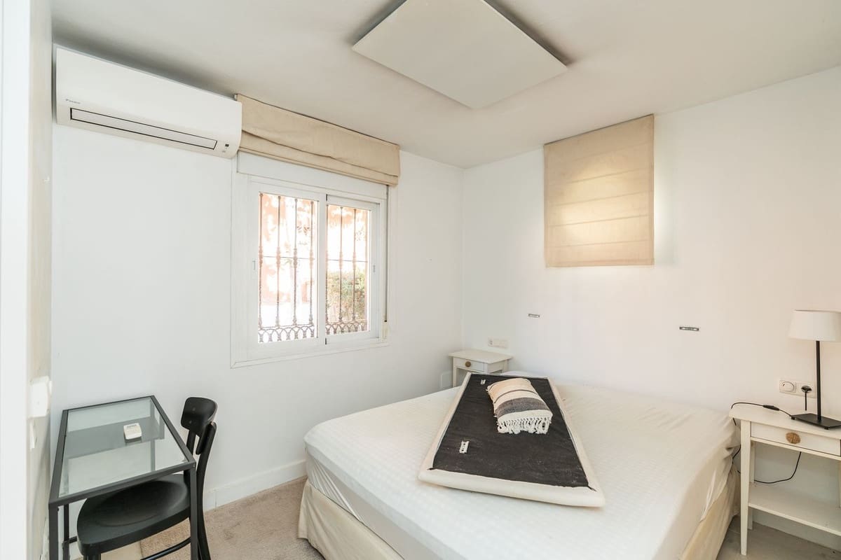 Chalet de 3 habitaciones en Costabella en venta con piscina - 1.325.000 € (Ref: 10022529)