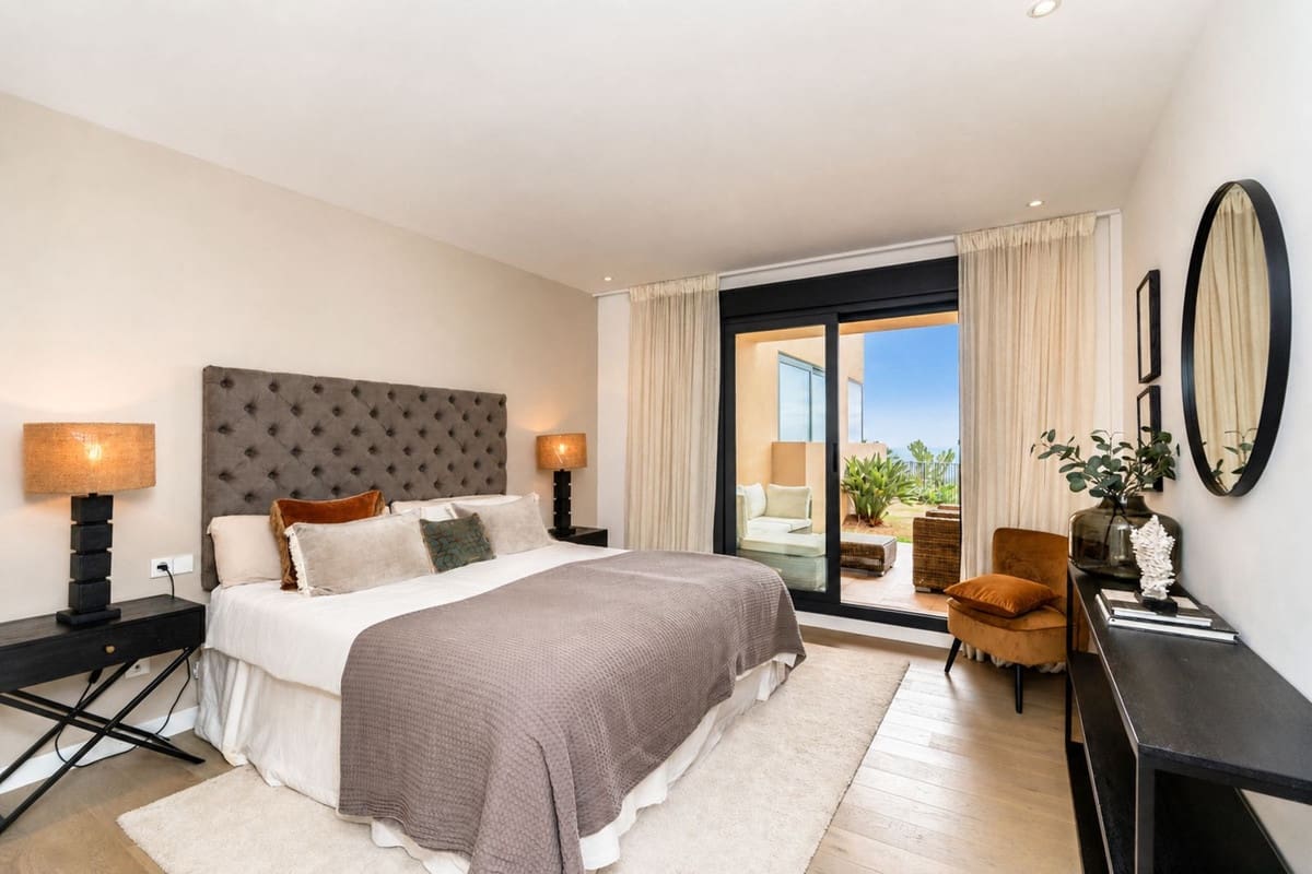 3 quarto Apartamento para venda em Benahavis com piscina - 675 000 € (Ref: 10034027)