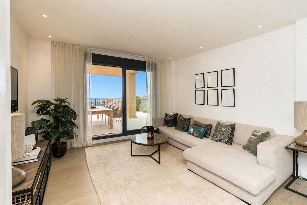 3 quarto Apartamento para venda em Benahavis com piscina - 675 000 € (Ref: 10034027)
