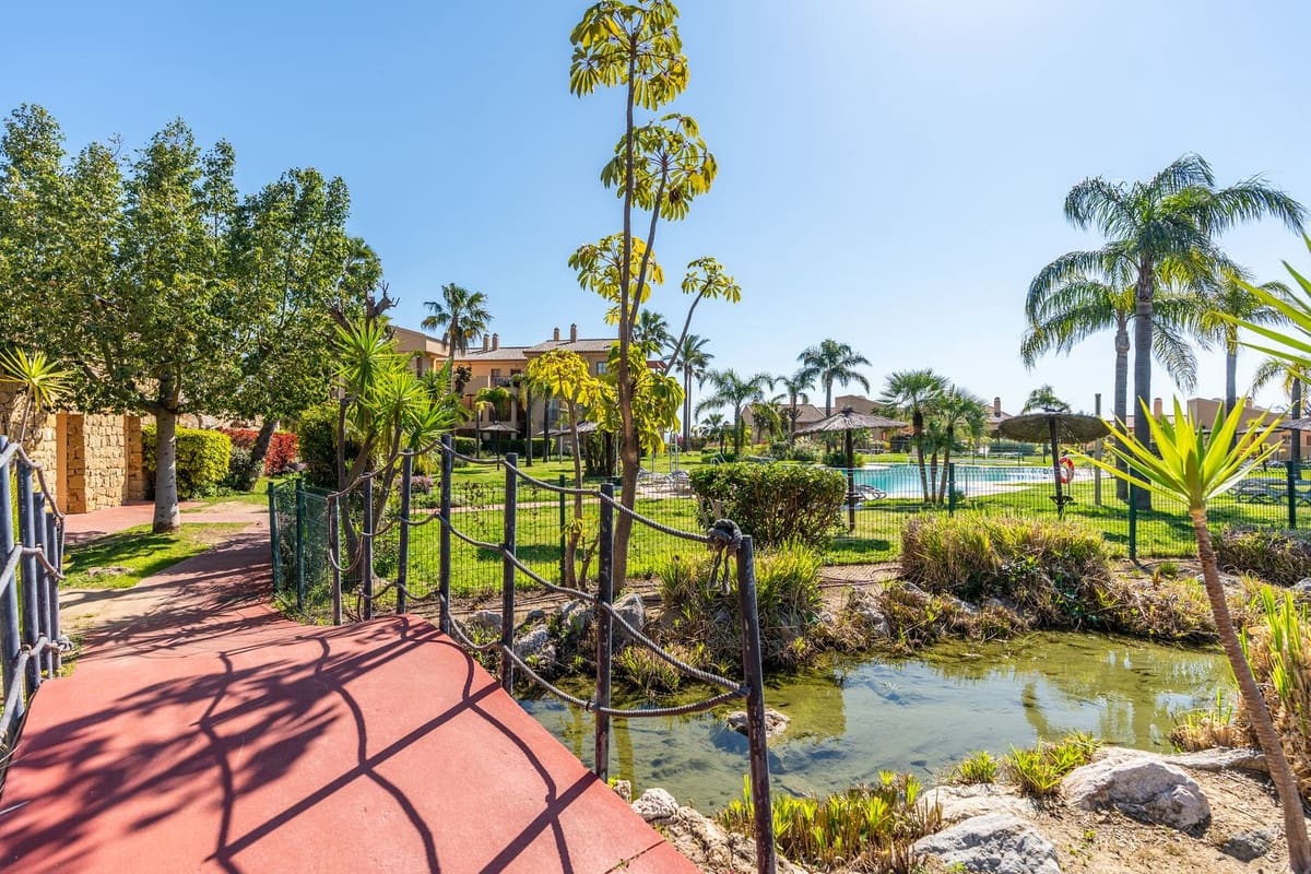 3 quarto Apartamento para venda em Benahavis com piscina - 675 000 € (Ref: 10034027)