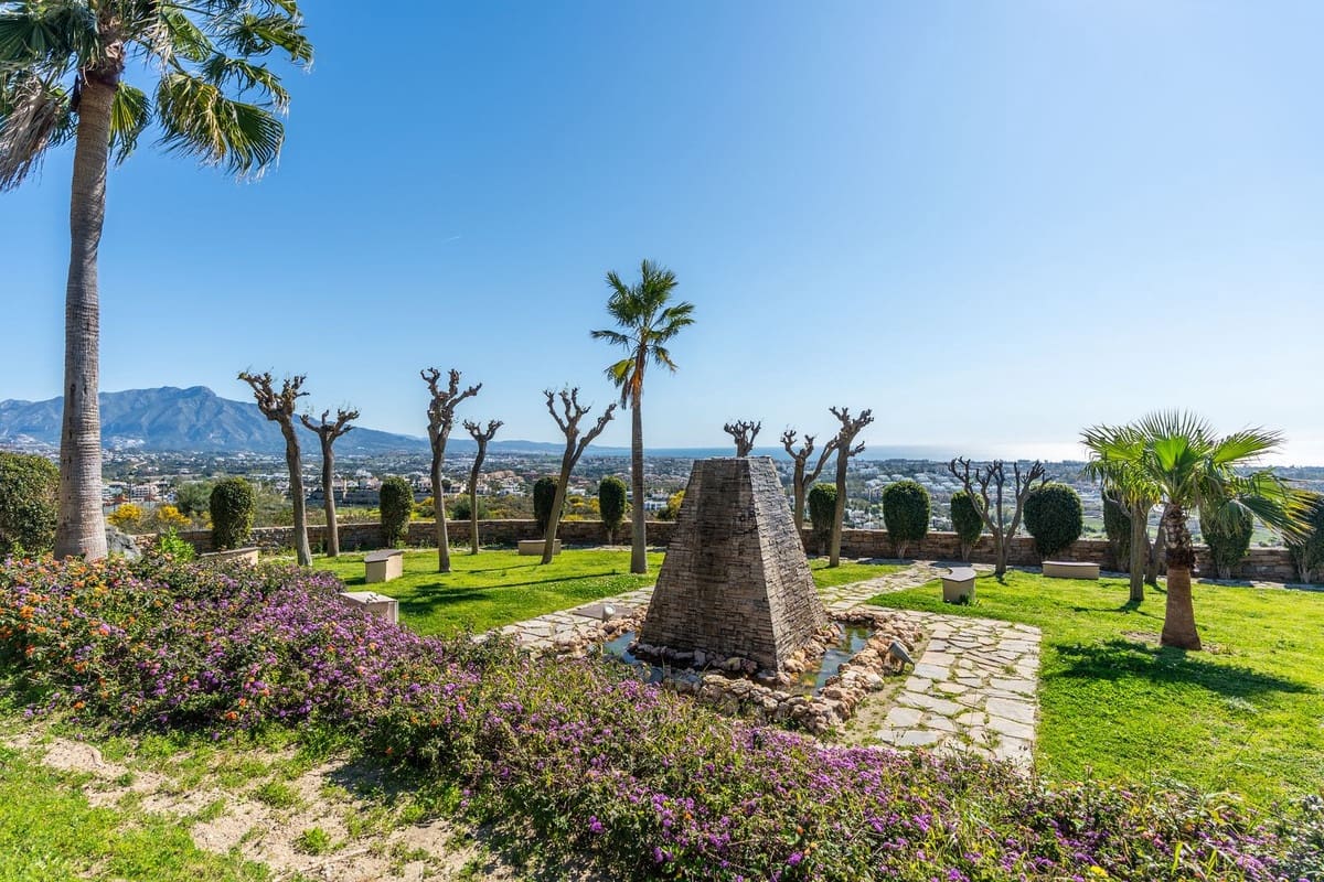 3 quarto Apartamento para venda em Benahavis com piscina - 675 000 € (Ref: 10034027)