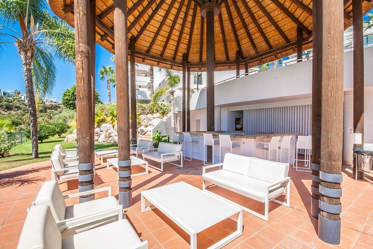 3 chambre Appartement à vendre à Benahavis - 997 000 € (Ref: 10034028)