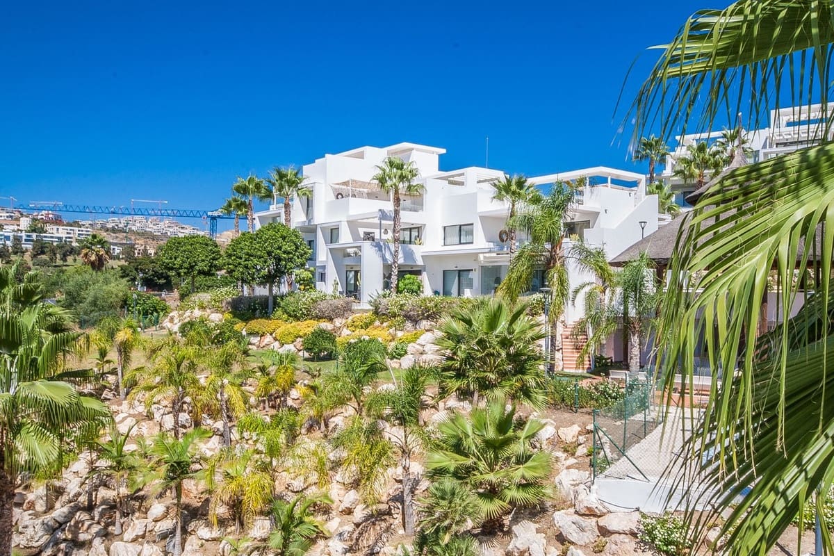 3 chambre Appartement à vendre à Benahavis - 997 000 € (Ref: 10034028)
