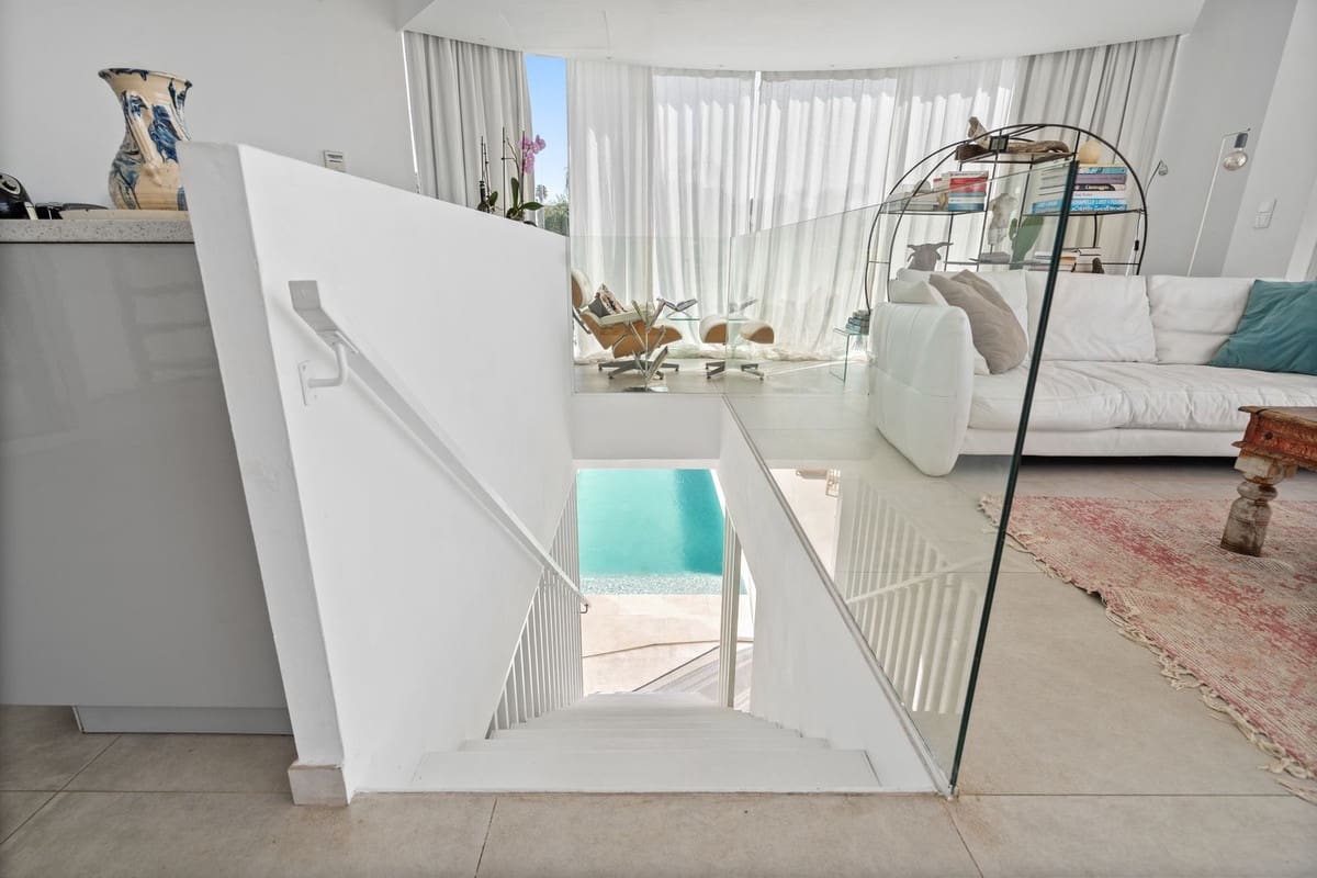 Chalet de 3 habitaciones en Marbesa en venta con piscina - 1.575.000 € (Ref: 10034029)