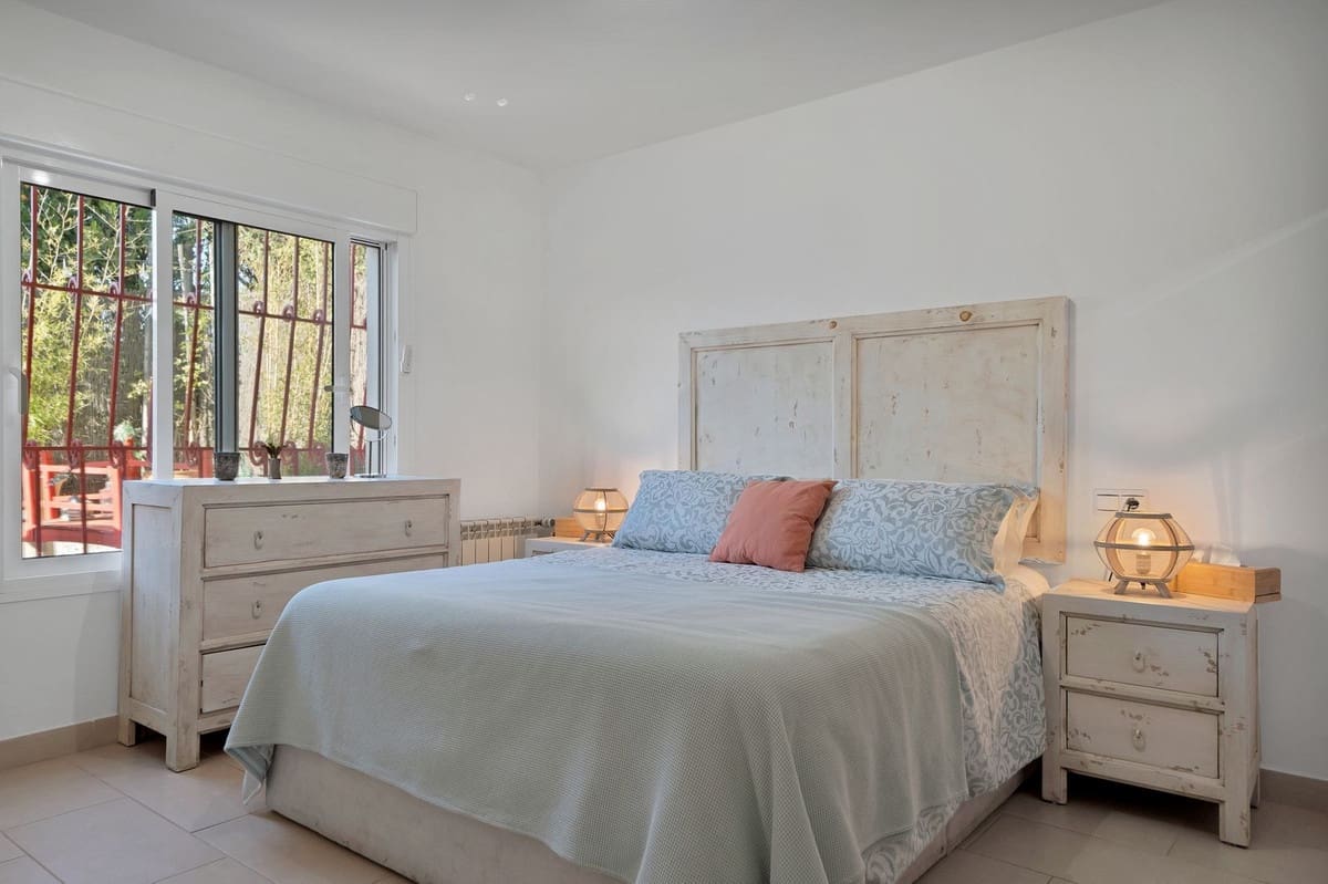 4 quarto Moradia para venda em San Pedro de Alcantara com piscina - 1 300 000 € (Ref: 10034030)