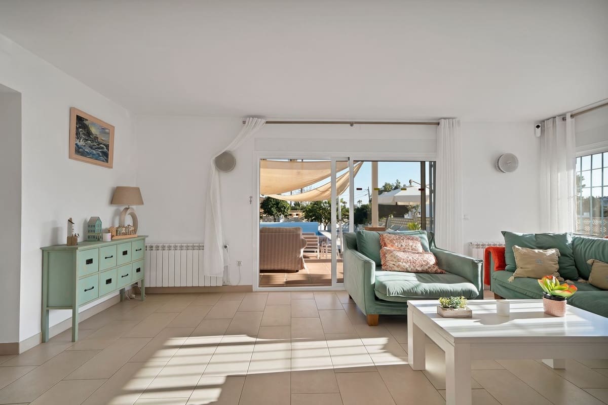 4 quarto Moradia para venda em San Pedro de Alcantara com piscina - 1 300 000 € (Ref: 10034030)