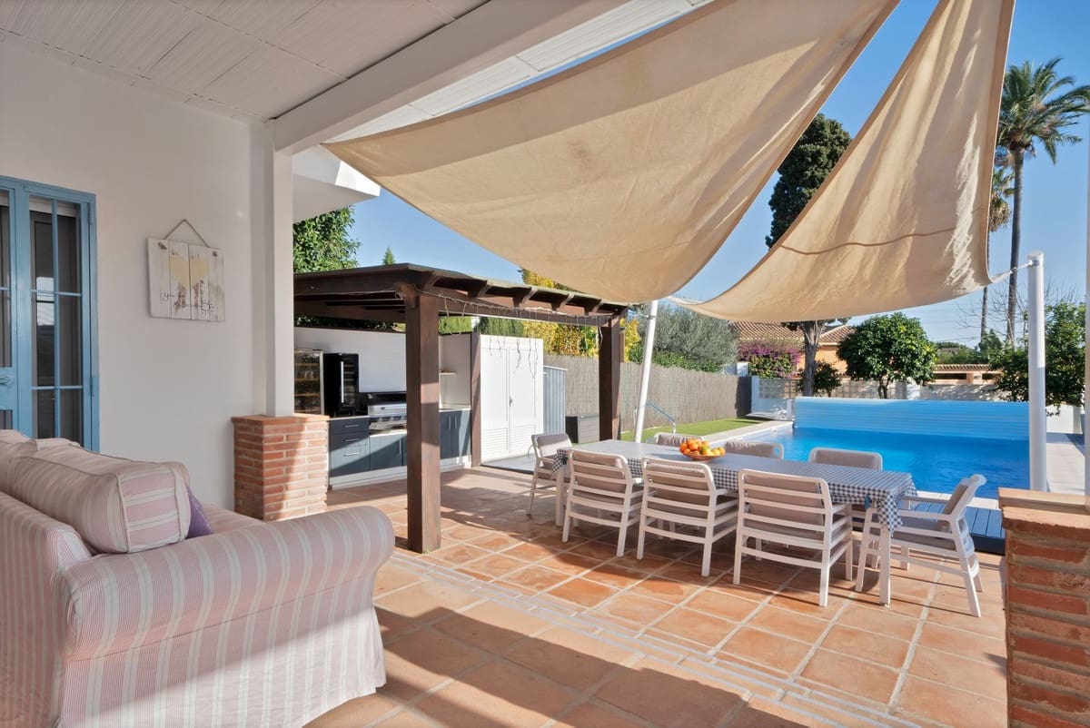 4 quarto Moradia para venda em San Pedro de Alcantara com piscina - 1 300 000 € (Ref: 10034030)